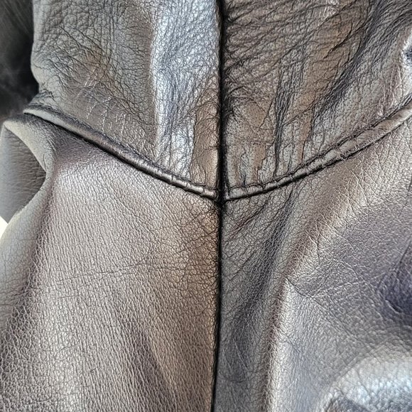 Lindzon by Bellissimo - Retro Black Leather Dress with Pointed Colar - GUC - Picture 10 of 16